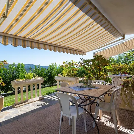 Apartmán Primula - Vlo206 By Interhome Lecchiore
